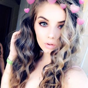 Meet your Posher, Jasmine